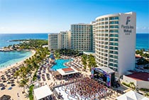 Hotel Fiesta Inn in Wahaii, mit Wasserrutschen und DJ Bühne